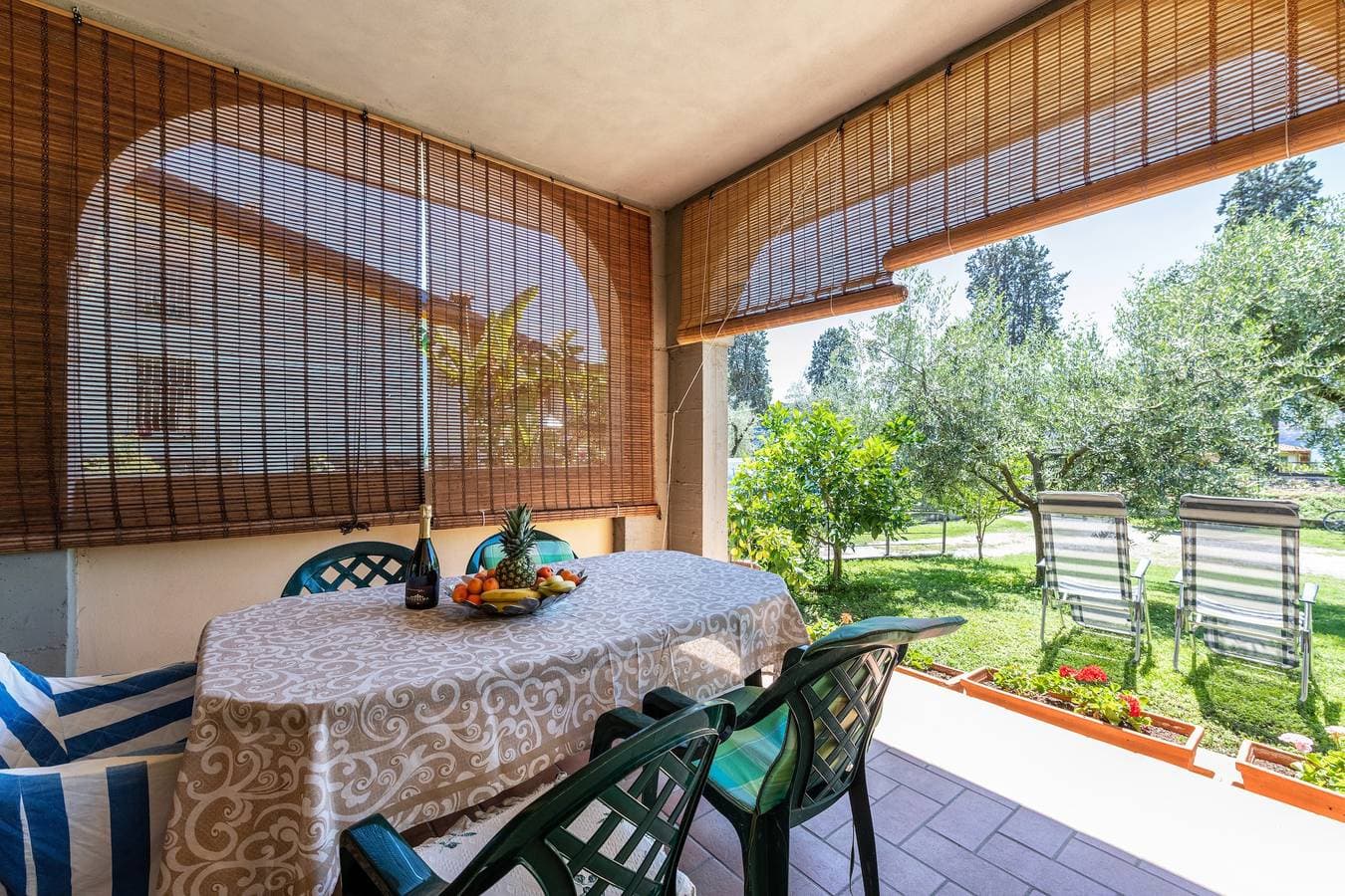 Foto 3 von 23: Ferienwohnung 'Casa Caterina' mit Seeblick, Garten und WLAN