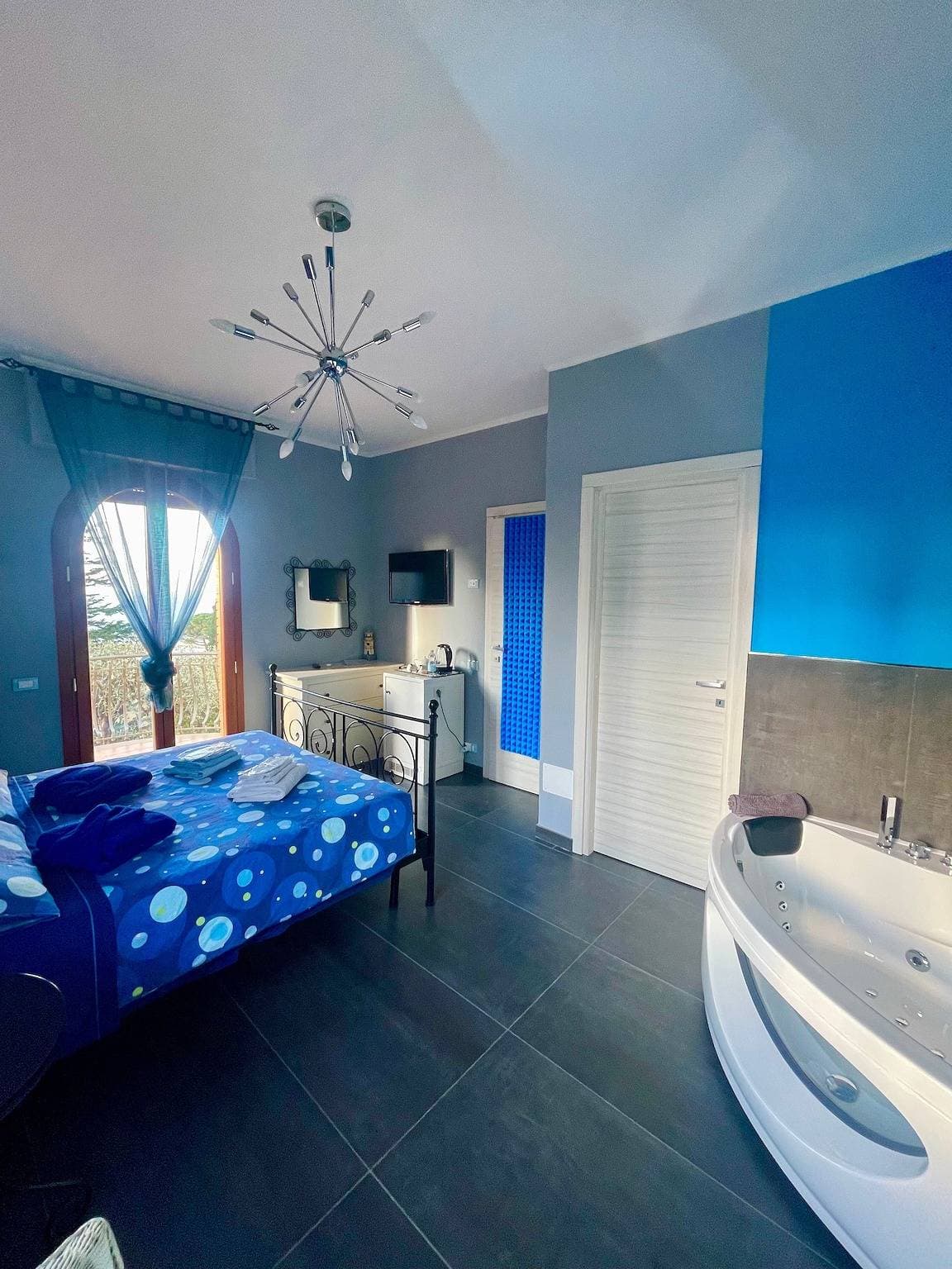 Foto 12 von 27: Ferienhaus 'Villa Gaia' mit Meerblick, Gemeinschaftspool und WLAN
