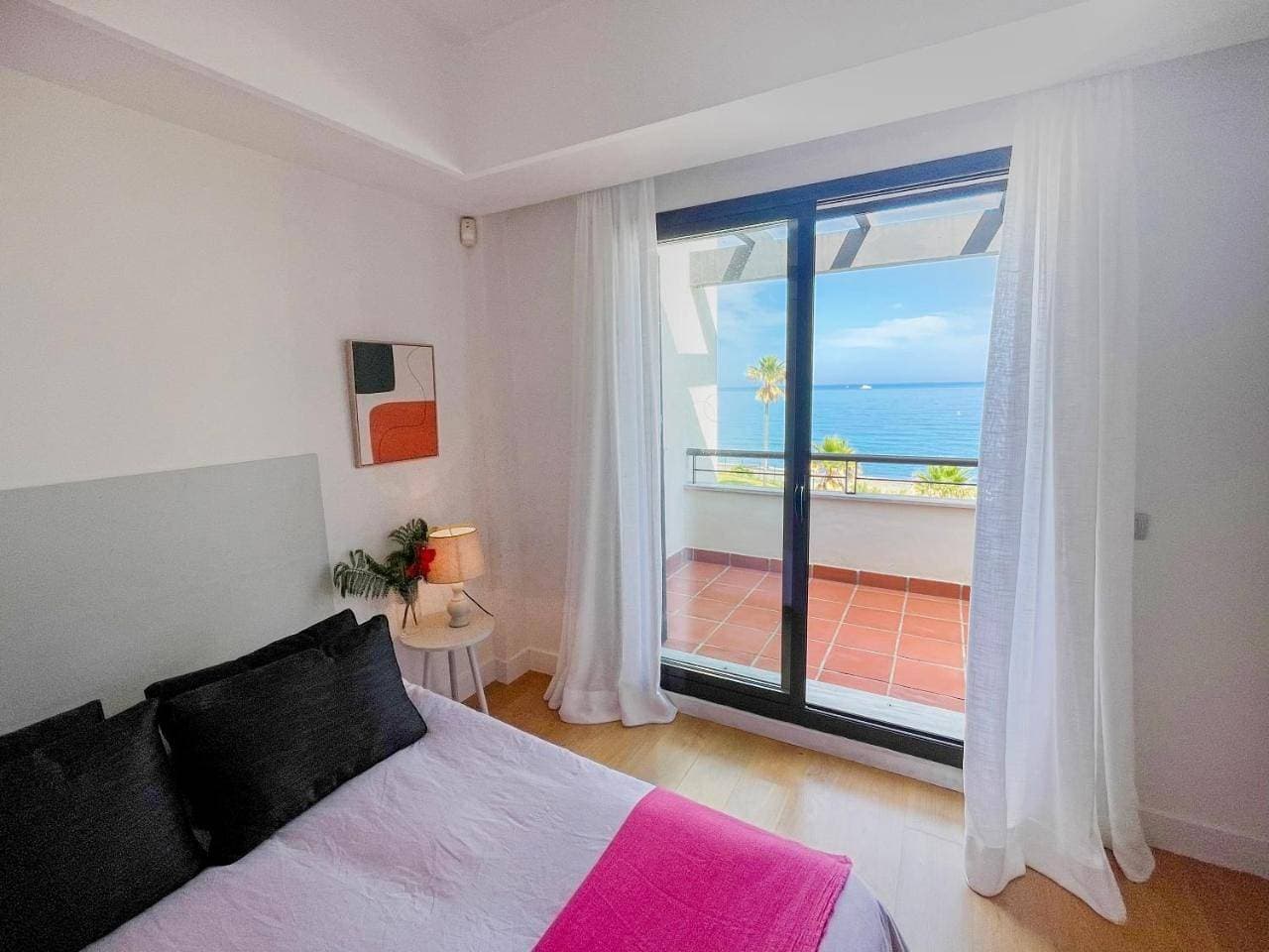 Foto 8 von 43: Apartment with Sea View