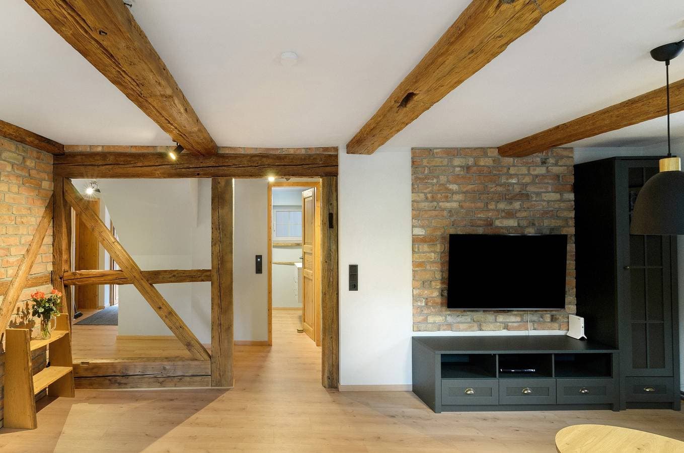 Foto 5 von 41: Apartment 'Altes Höhlenführerhaus' mit Bergblick, Gemeinschaftsterrasse und WLAN