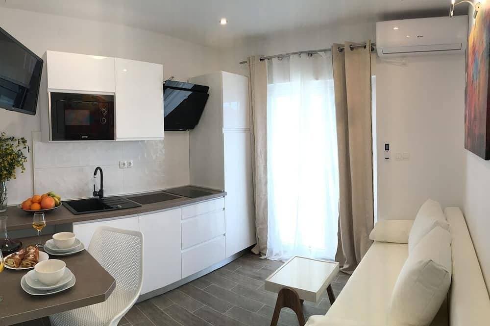 Foto 6 von 19: Moderne Wohnung mit Pool auf der Insel Hvar 1.