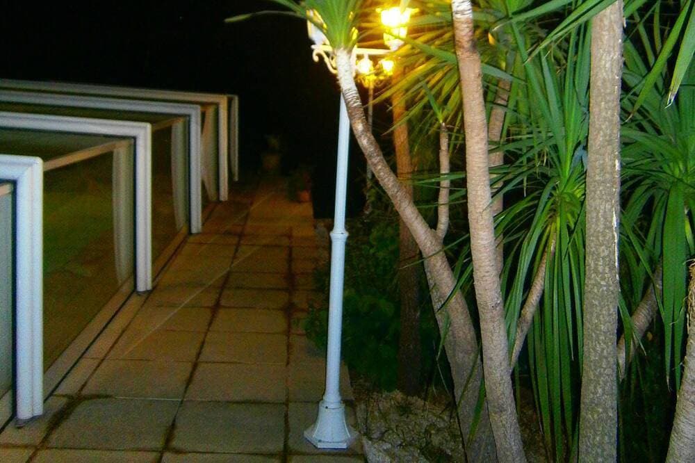 Foto 8 von 21: Schönes Anwesen auf einem privaten Landgut mit überdachtem oder offenem Pool