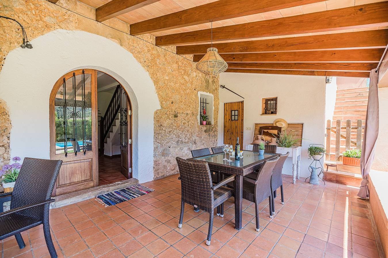 Foto 13 von 27: Villa Cati mit Blick aufs Land, Pool, Garten, Klimaanlage und WLAN