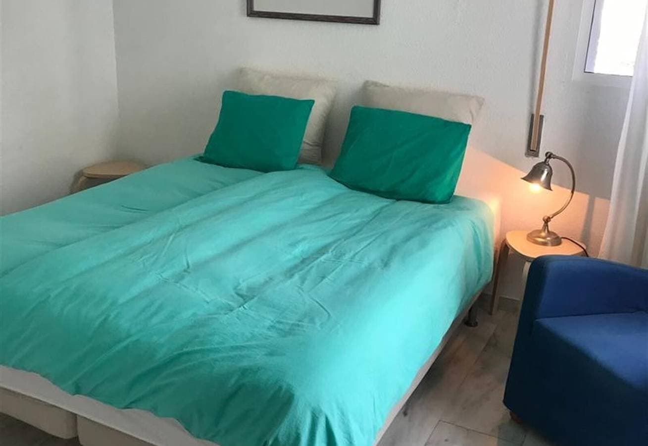 Foto 10 von 32: Ferienwohnung "Boulevard 305" mit Meerblick, Pool, WLAN, Balkon, Terrasse & Garten