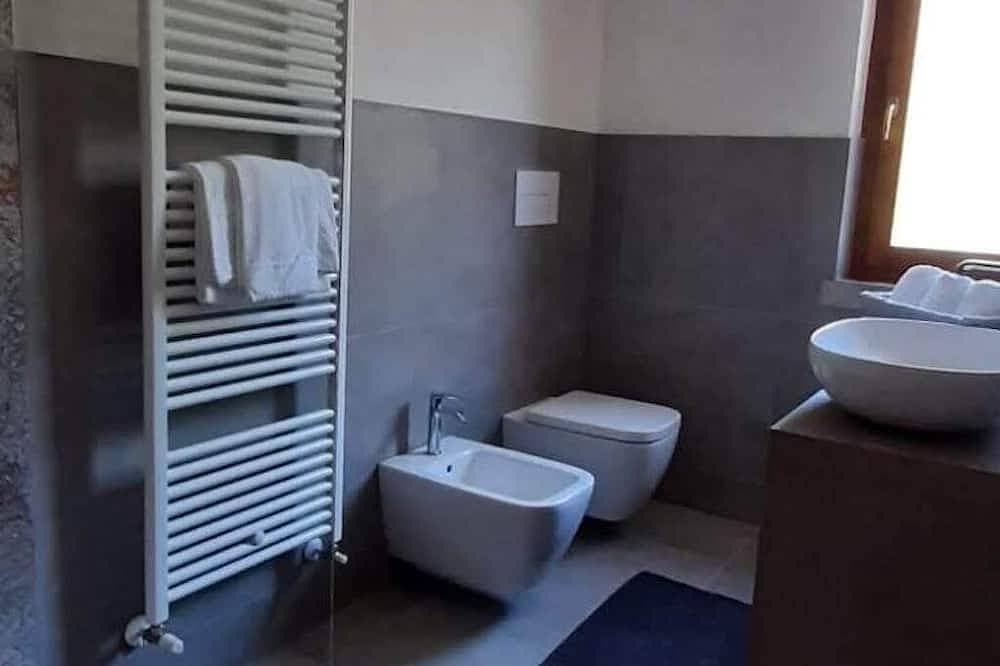Foto 4 von 29: Casa Maffei Top Fewo 1,  2. Stock, Balkon mit Panoramaseeblick, WiFi, Stellplatz