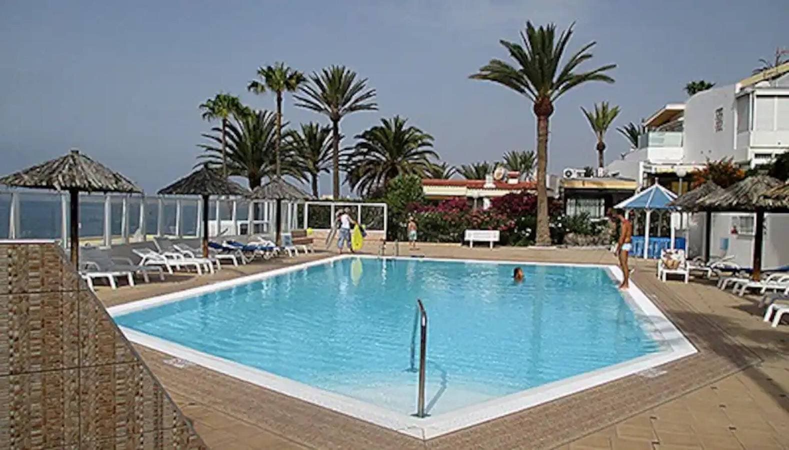 Foto 2 von 39: Ferienhaus 'Vista Panorámica Océano Atlántico' mit Meerblick, Gemeinschaftspool und WLAN