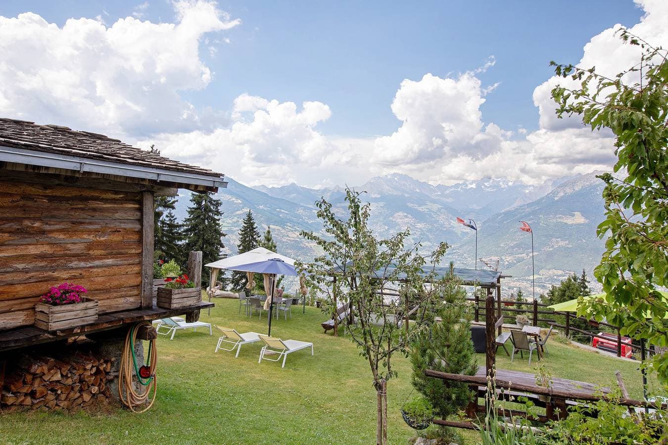 Foto 11 von 38: Zimmer „Capriolo“ – Privatsphäre und Ruhe mit Bergblick