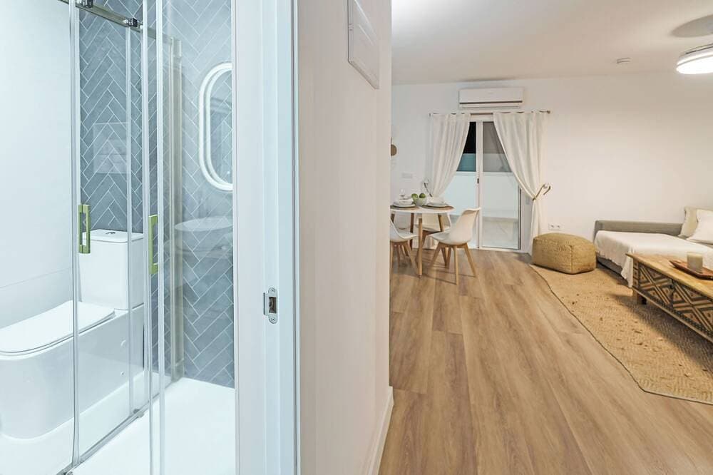 Foto 3 von 30: Renoviert, gut gelegen und mit großem Pool