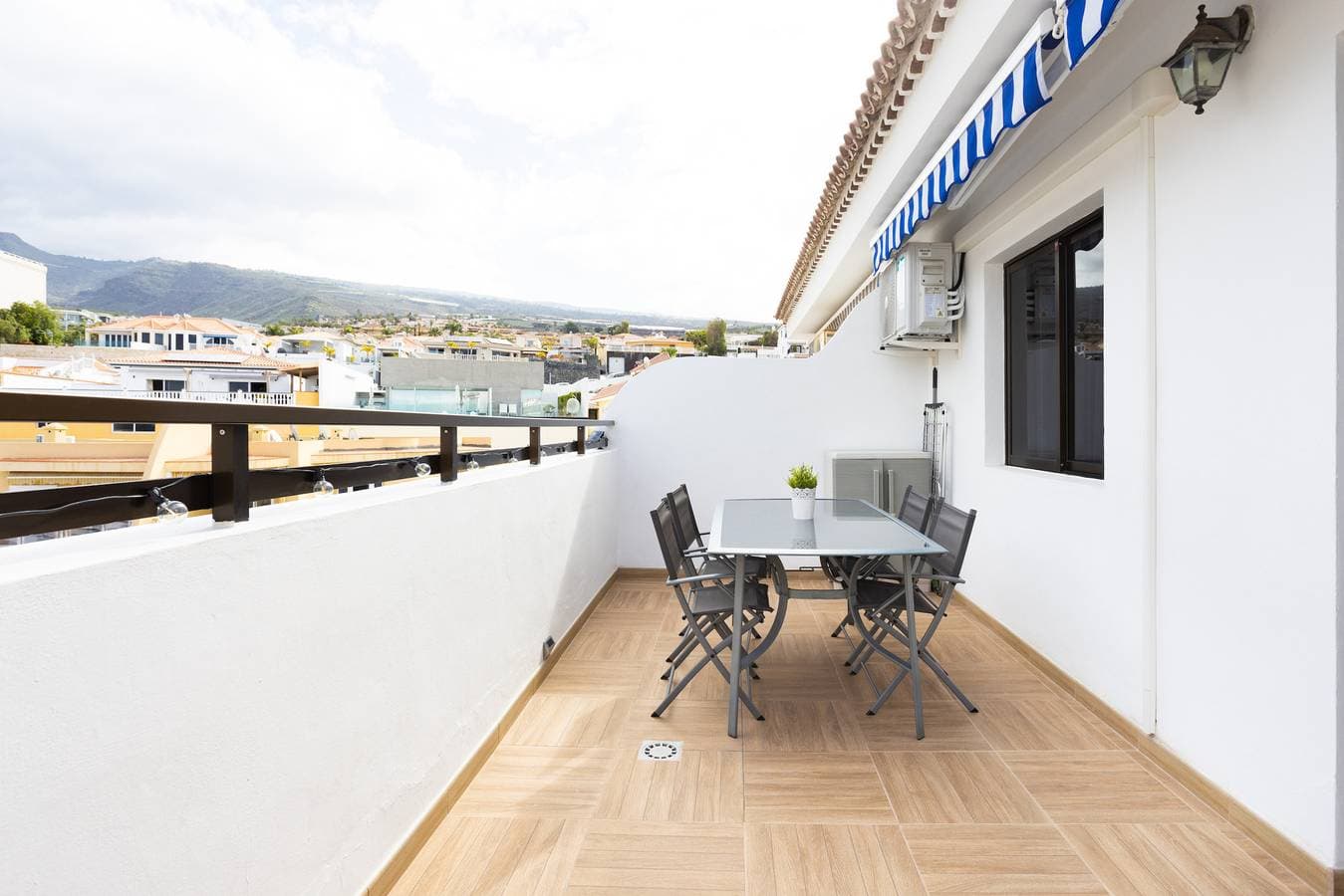 Foto 12 von 32: An erster Strandlinie mit Pool und gratis WLAN