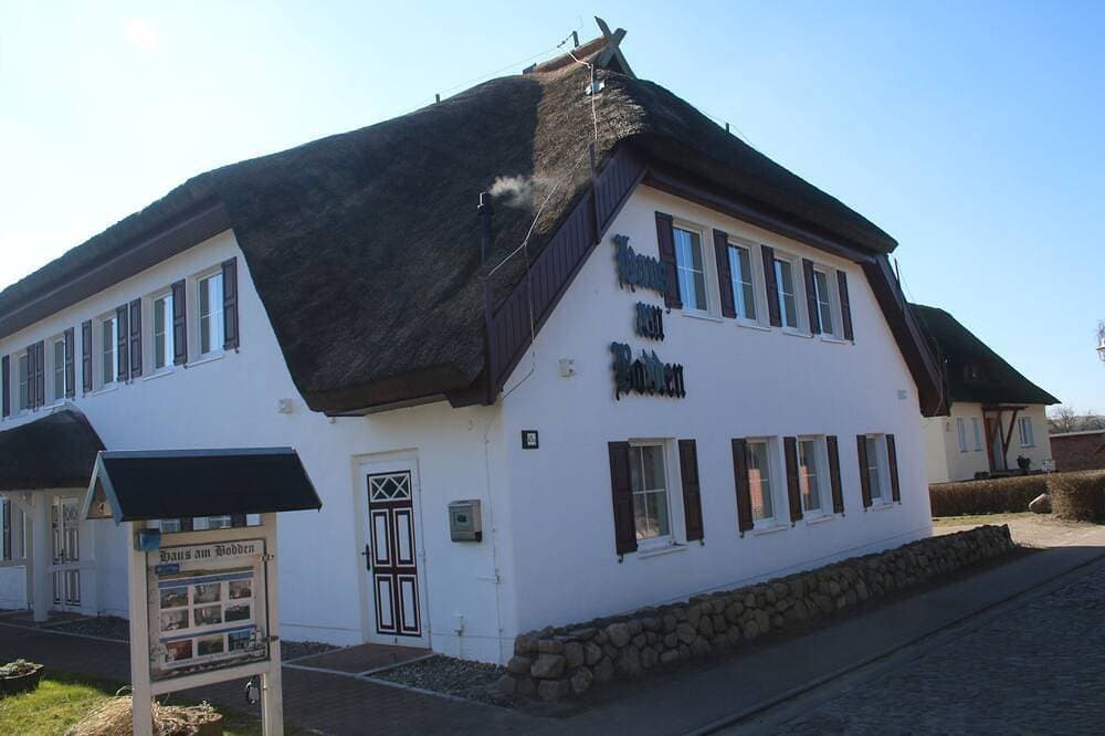 Foto 9 von 16: Ferienwohnung-Standard-Eigenes Badezimmer-Wg4