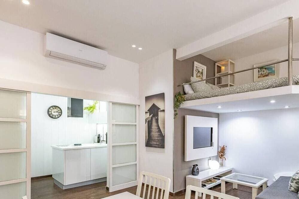 Foto 9 von 30: Elegant Loft with Loft and Modern Design |Center