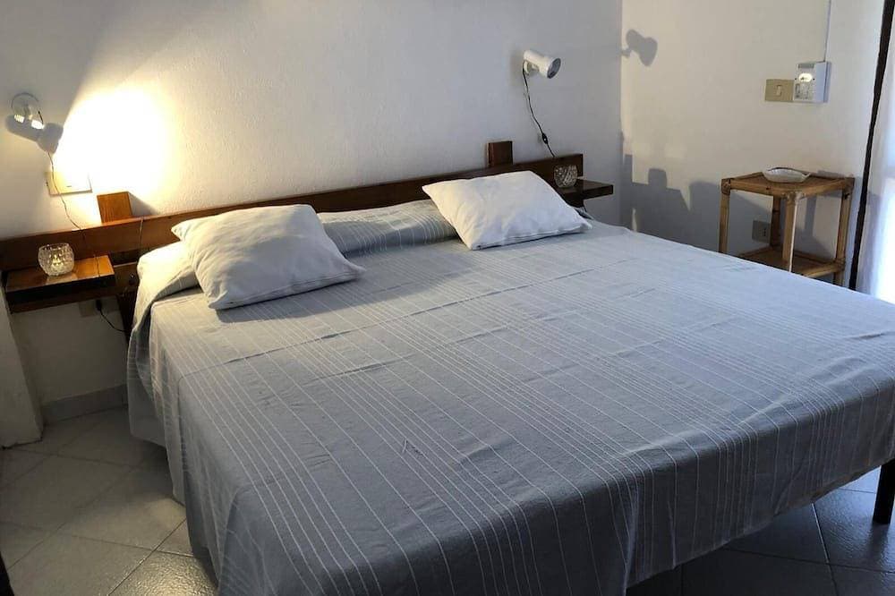 Foto 4 von 21: Three-room apartment Taverna sea view 200 mt beach