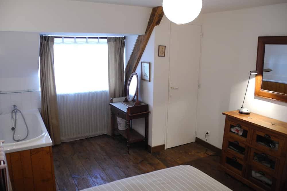 Foto 3 von 17: Fischerhaus Granit Barfleur Hafengarten Wifi-100 m vom Hafen entfernt