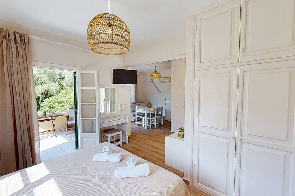 Foto 5 von 30: Andrikos Studio C mit Pool und zu Fuß vom Dorf entfernt