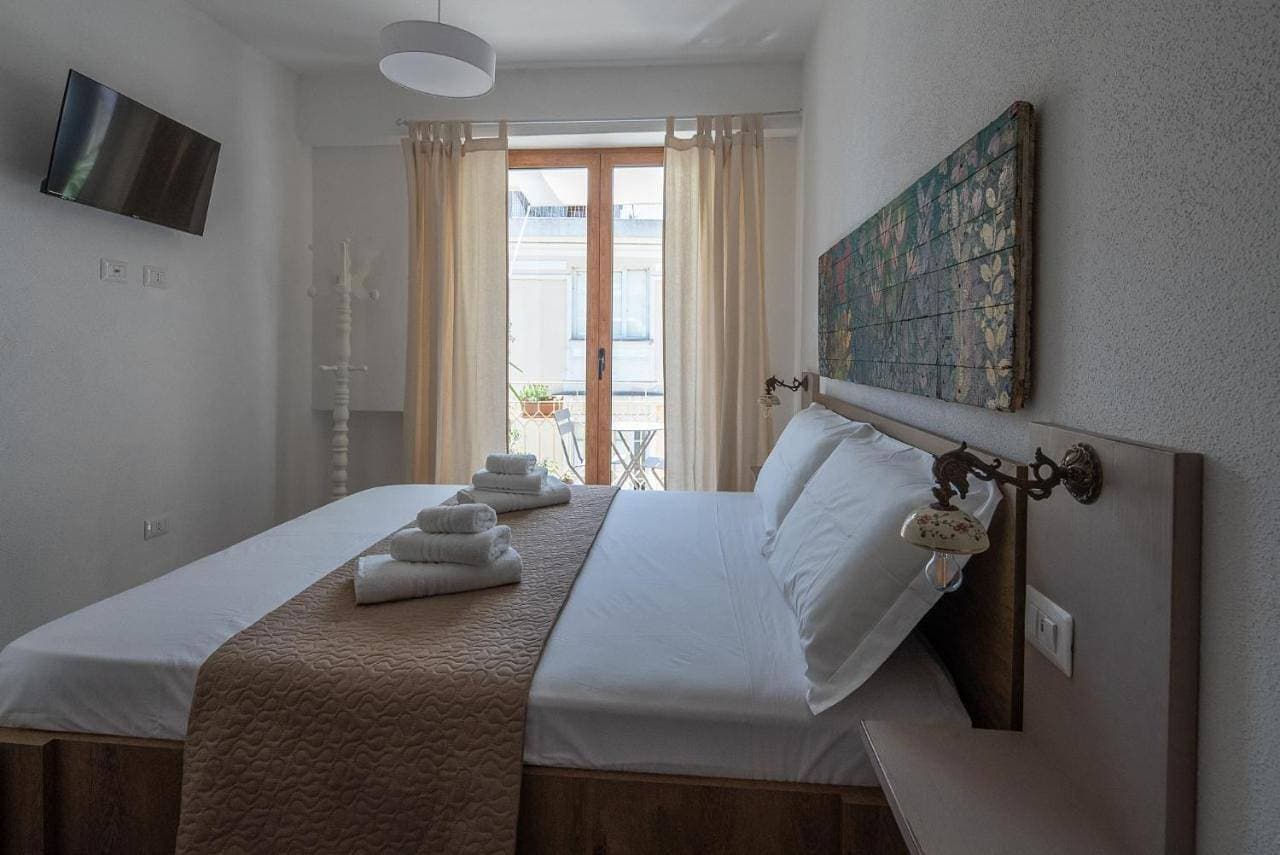 Foto 7 von 34: Double Room with Balcony
