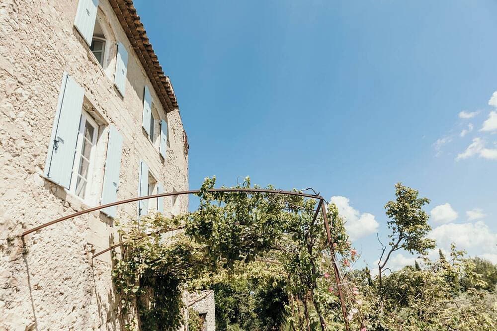 Foto 5 von 30: Charming 13th-Century Stone House with Infinity Pool in Provence 6 bedrooms AC