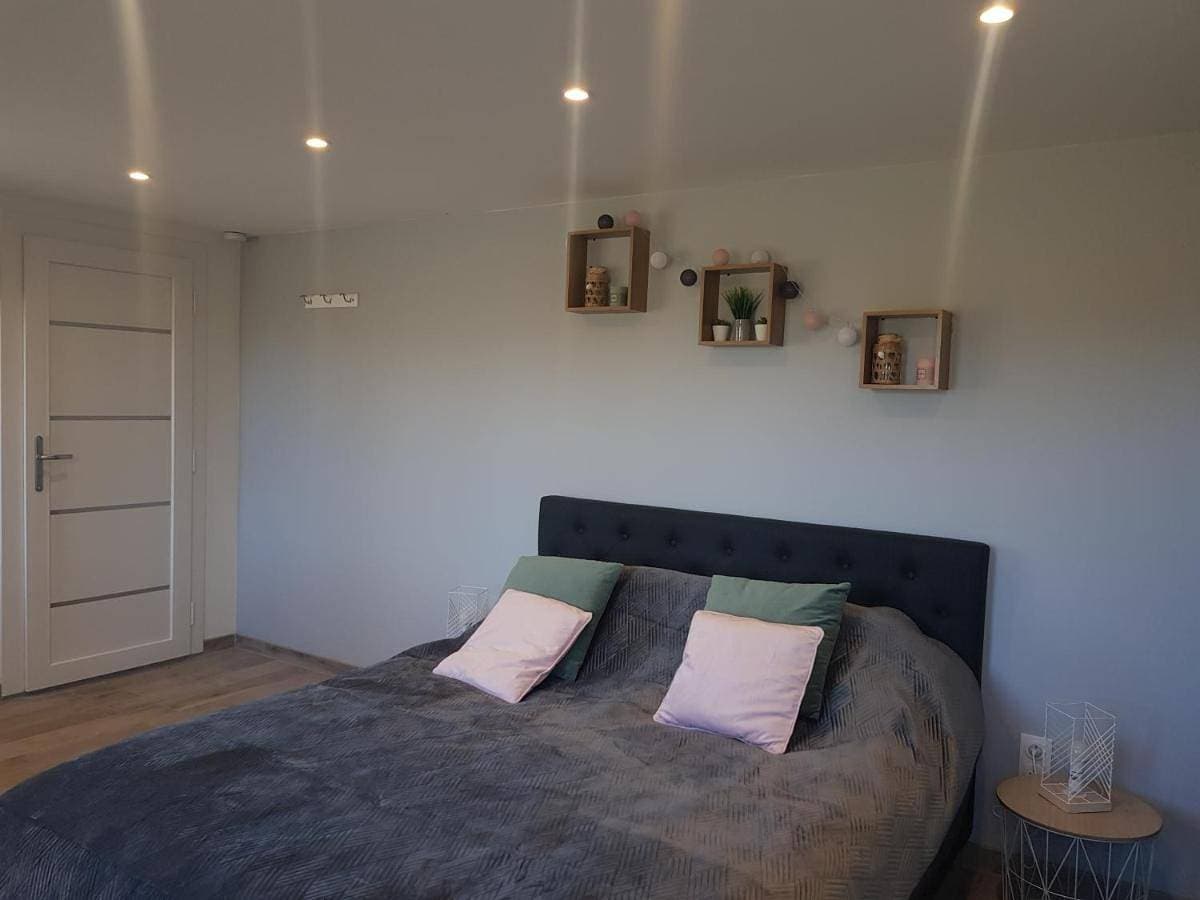Foto 4 von 9: Double Room with Private Bathroom