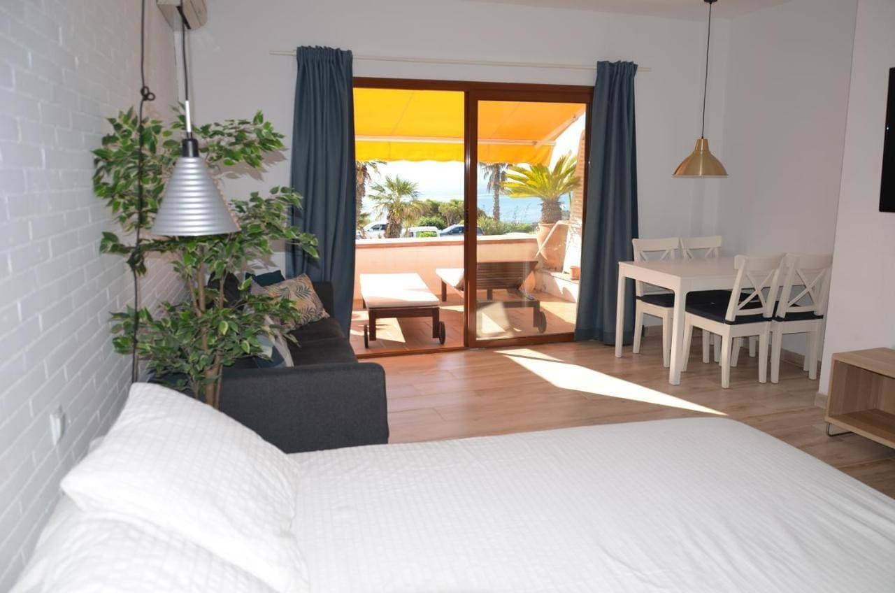 Foto 5 von 31: Studio Apartment with Sea View