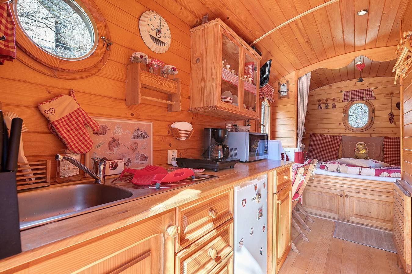 Foto 2 von 22: Roulotte Gentiane – Entspannung in den Pyrenäen, Nähe Gavarnie