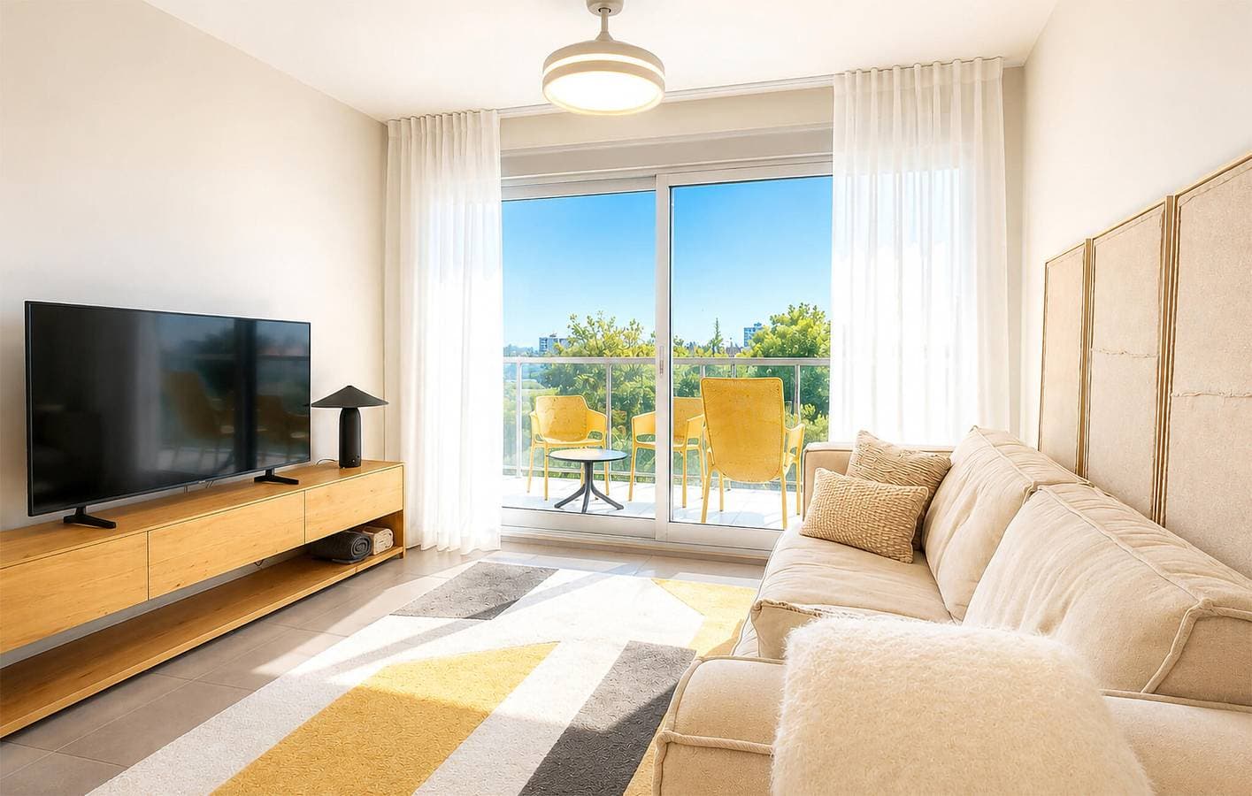 Foto 3 von 24: Gemütliche 2-Zimmer-Wohnung mit Pool, Terrasse und Strandzugang – Playa Masbó