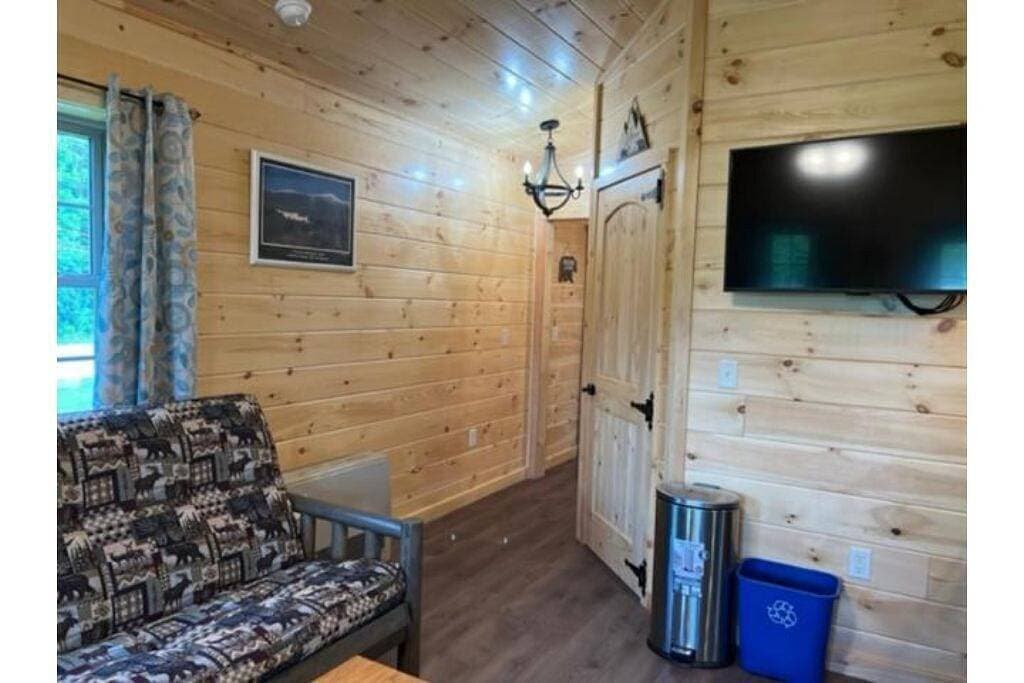 Foto 13 von 14: Lincoln Log Cabins - Baby Bear