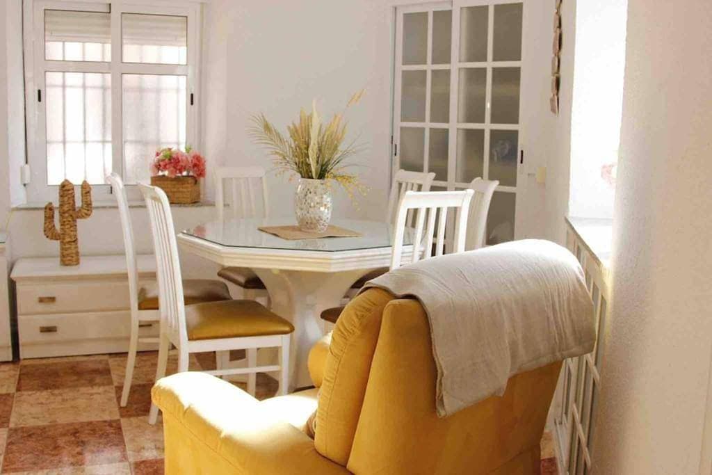 Foto 6 von 39: Three-Bedroom House