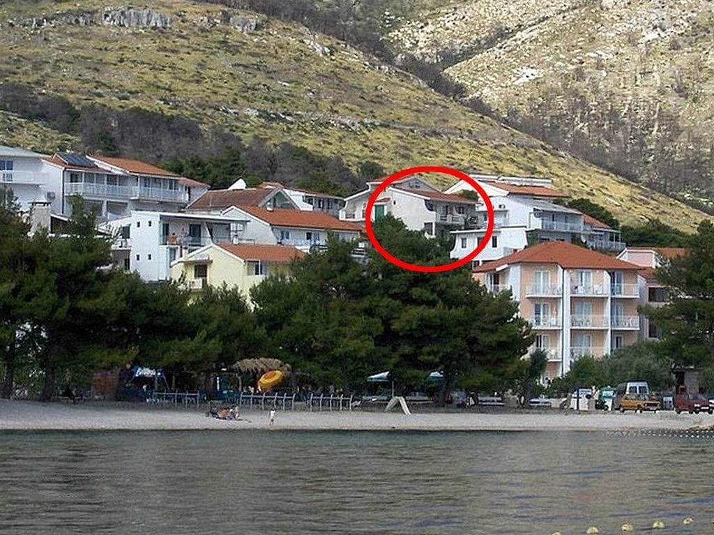 Foto 2 von 10: 1-Zimmer-Ferienwohnung mit Terrasse und Meerblick Zivogosce - Blato, Makarska -a