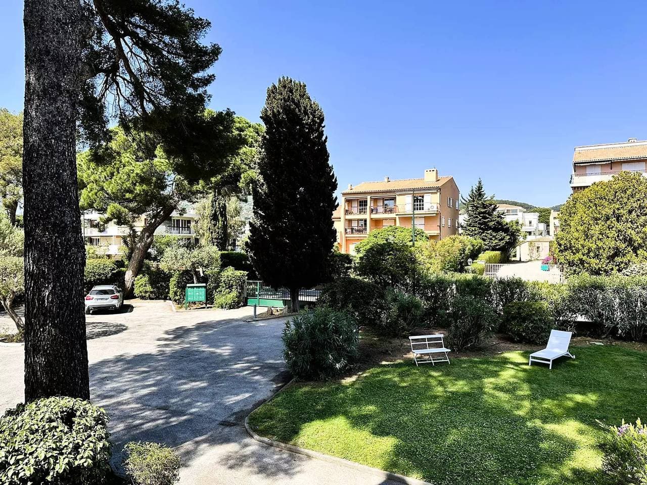 Foto 4 von 28: Klimatisiertes Apartment für 4 Personen mit Meerblick und Privatstrand in Carqueiranne