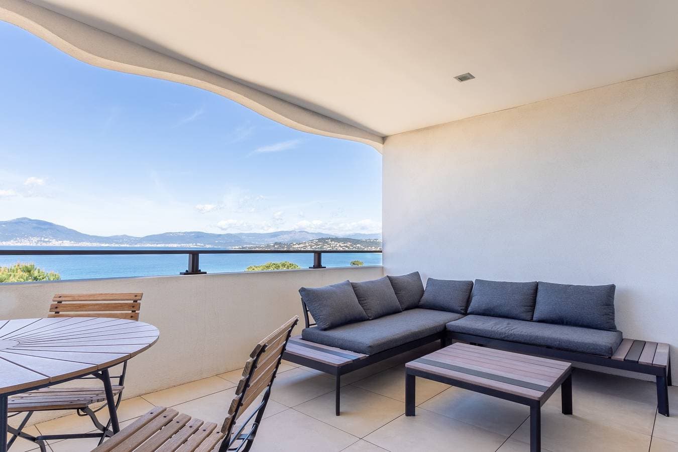 Foto 7 von 15: Ferienwohnung für 4 Personen mit Terrasse
