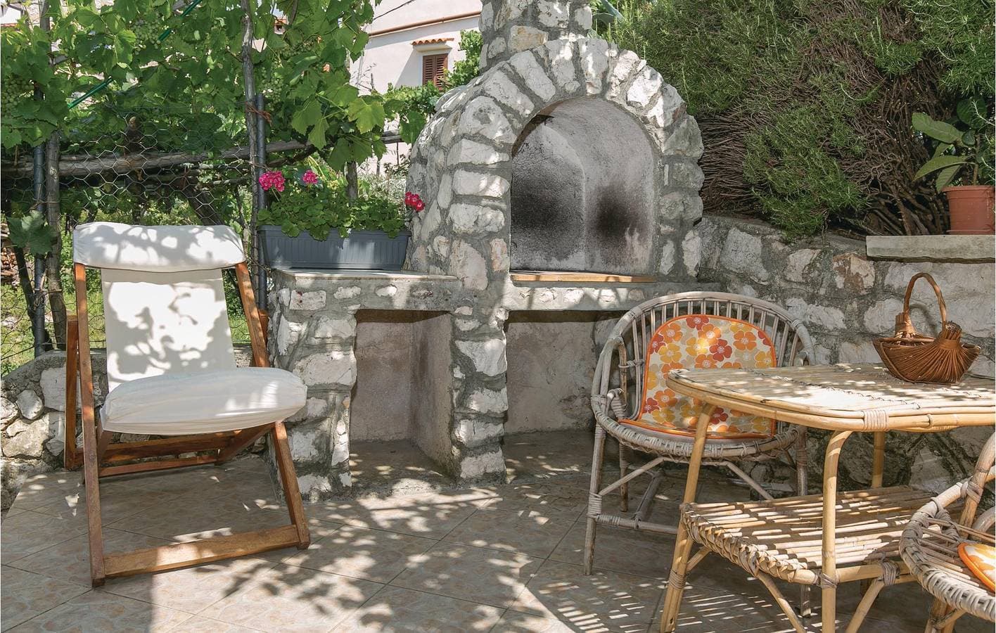 Foto 11 von 29: Gemütliche Ferienwohnung in der Nähe des Stadtzentrums von Zagorje und der Küste – WLAN, Parkplatz, Terrasse