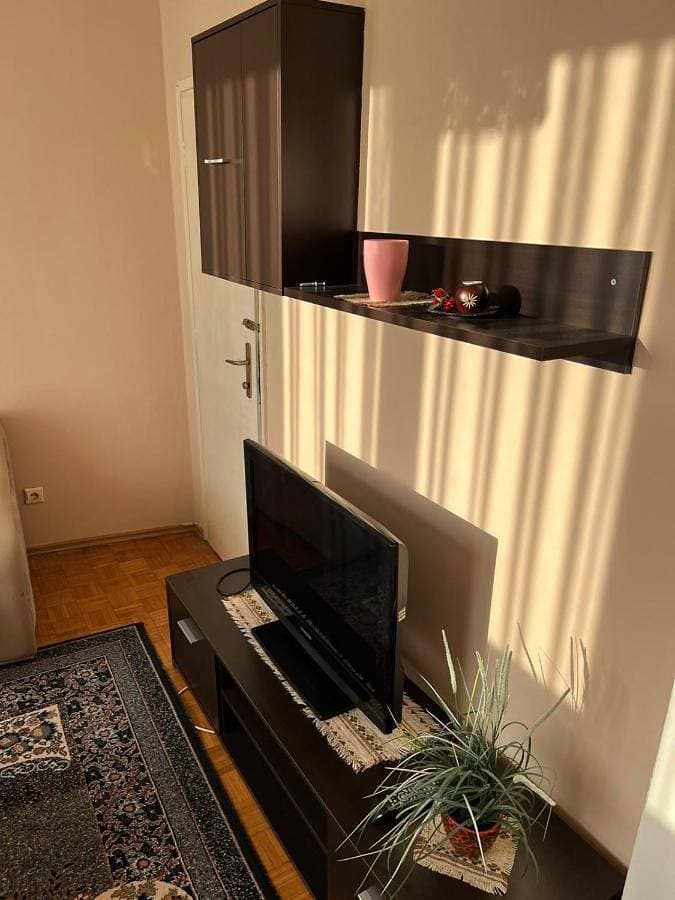 Foto 3 von 9: One-Bedroom Apartment