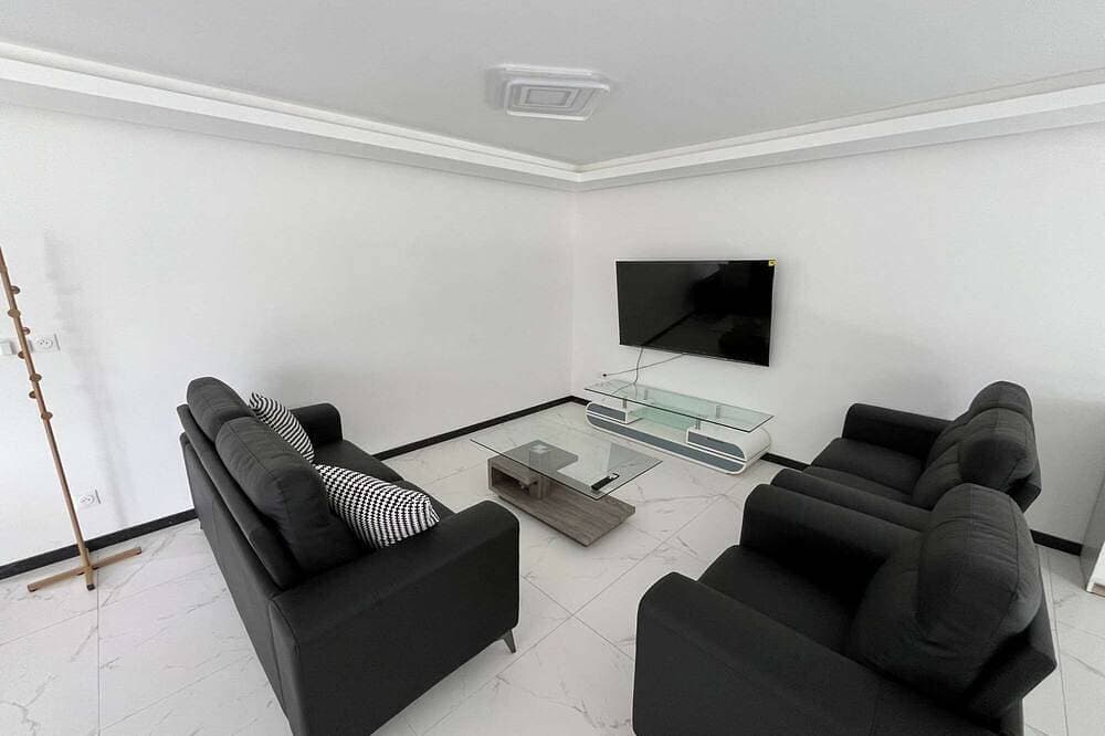 Foto 13 von 26: \"Villa Lom: 800m from the beach
