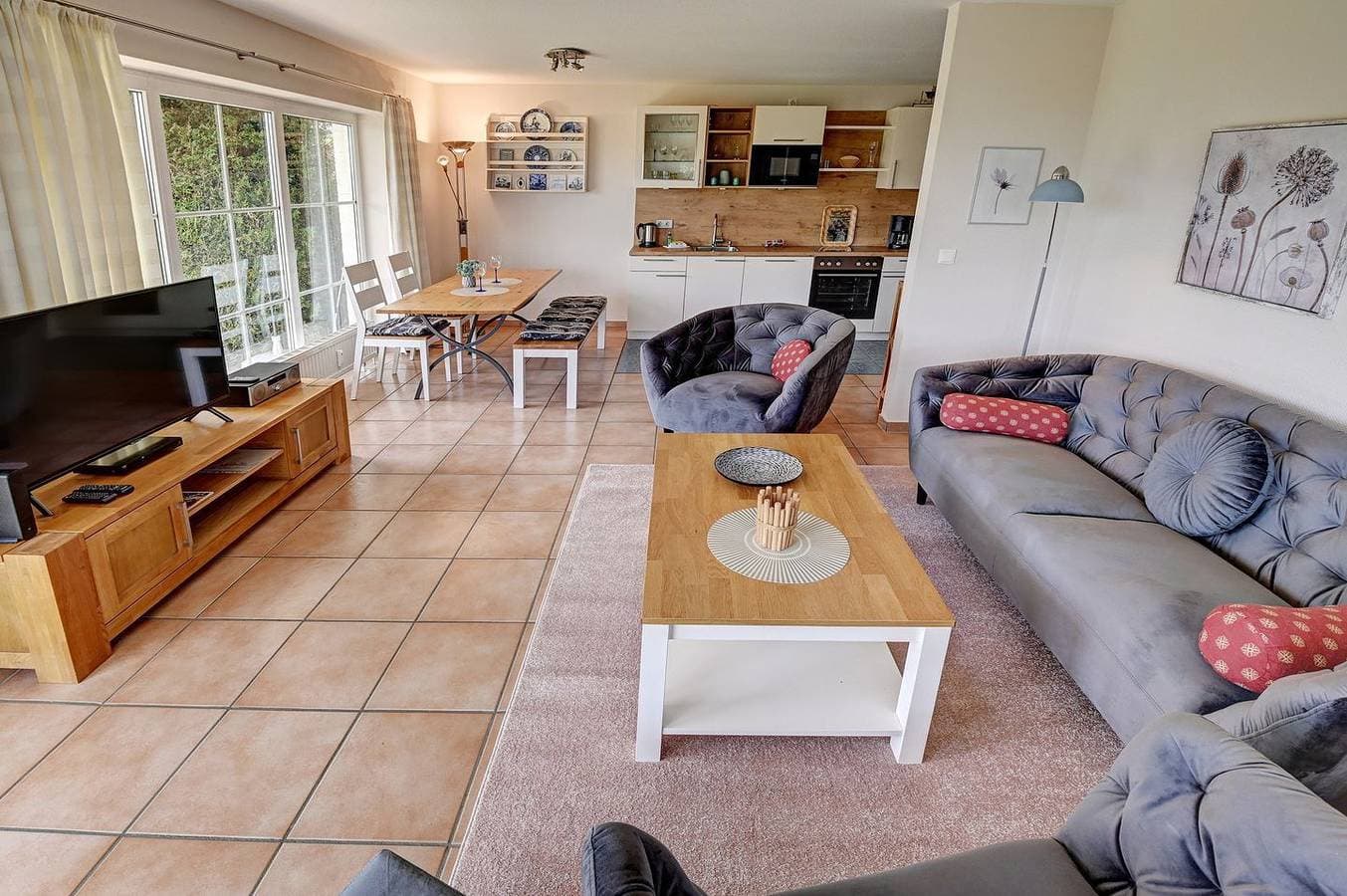 Foto 7 von 24: Am Strand (App. 3) - elegantes Apartment für möblierte Kurzzeitmiete