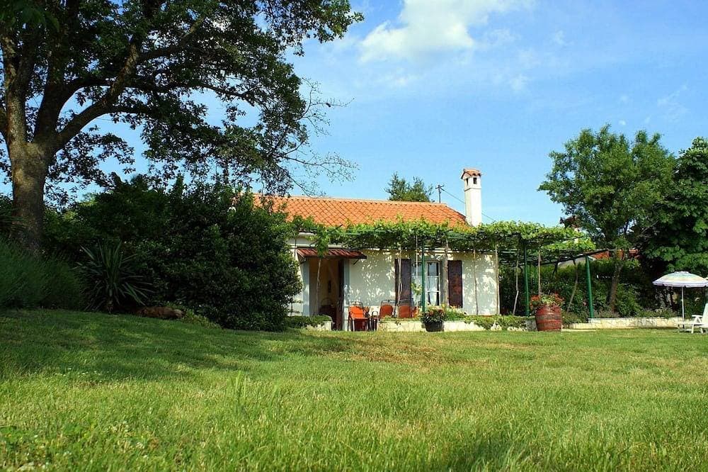 Foto 6 von 15: Freistehendes Haus Violeta mit weitläufigen Garten
