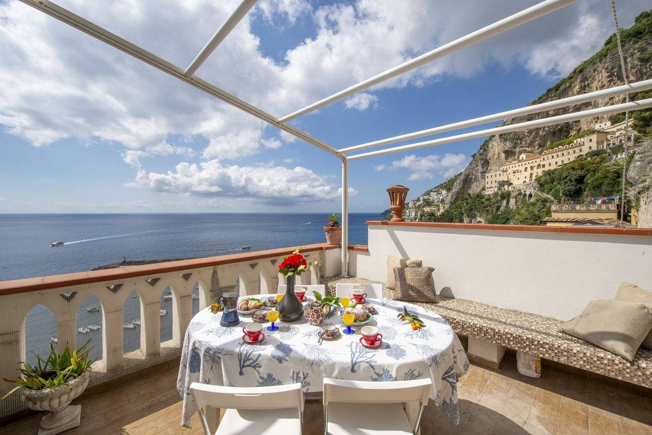Foto 7 von 37: Ferienwohnung für 4 Personen mit Balkon/Terrasse
