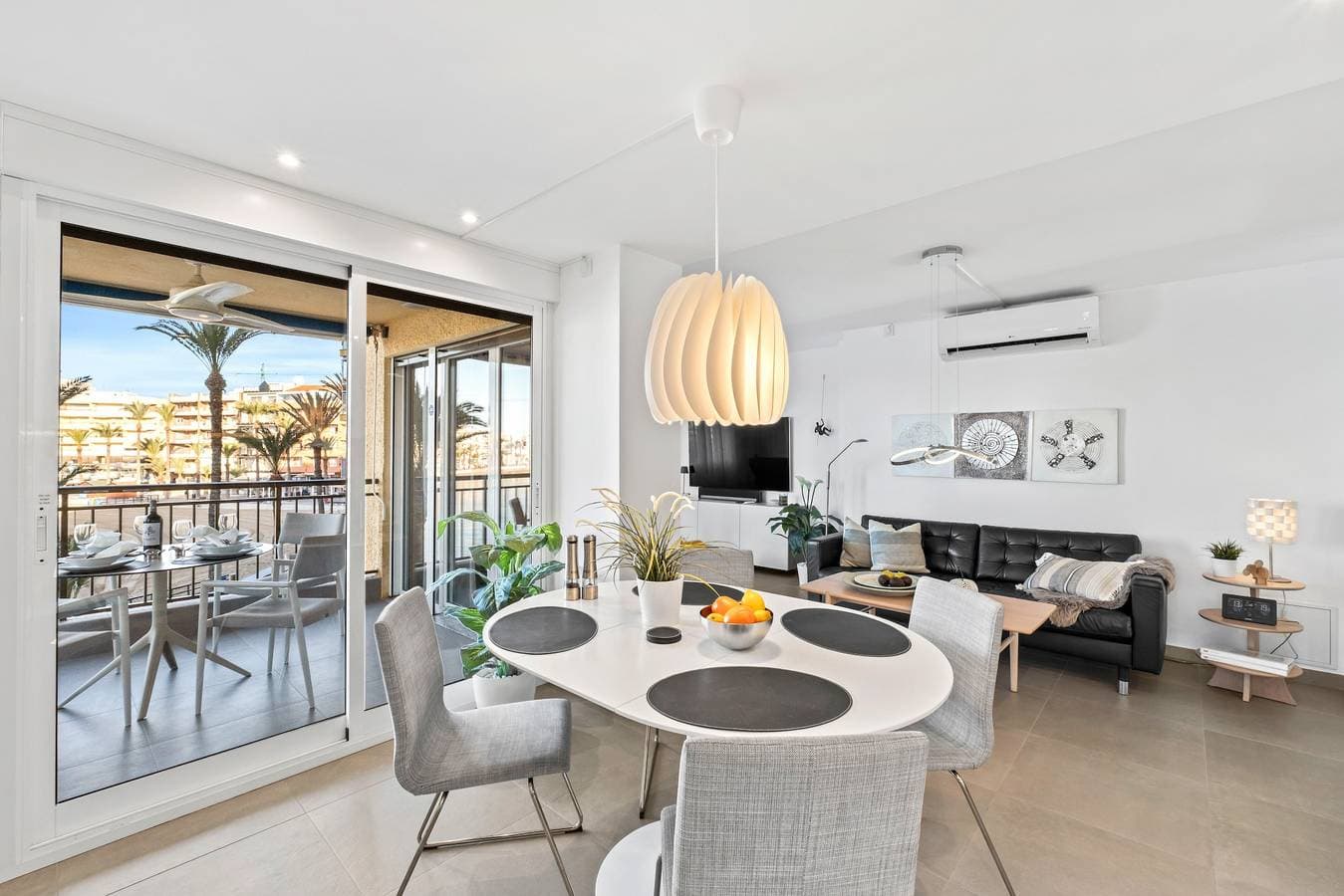 Foto 6 von 22: Ferienwohnung 'Sea Views and Luxury on the Beach'