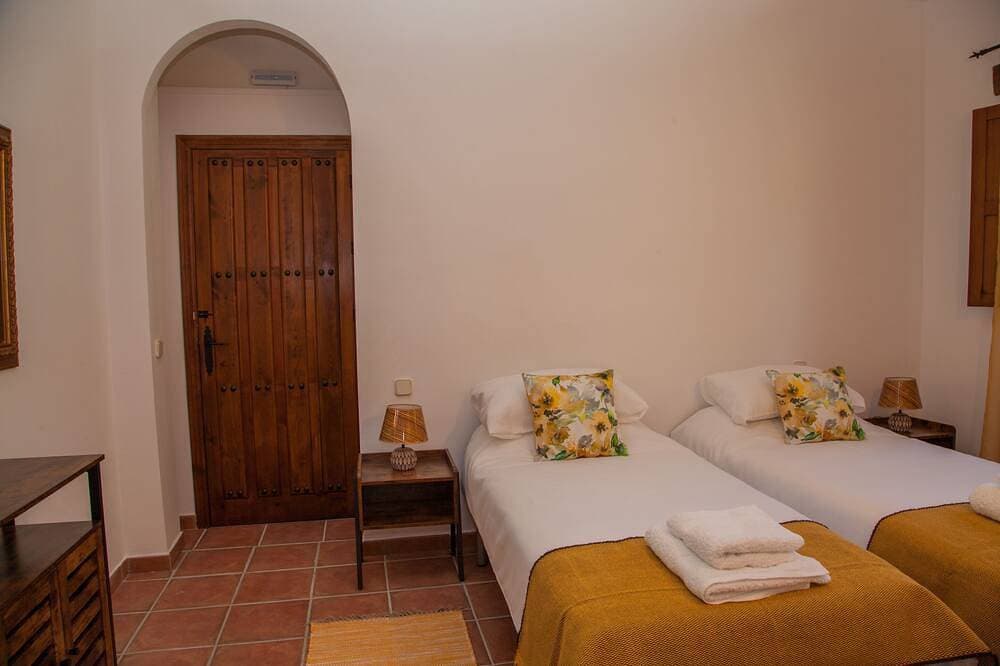 Foto 8 von 30: Cabana-Deluxe-Ensuite mit Dusche-Bergblick-Rabilargo