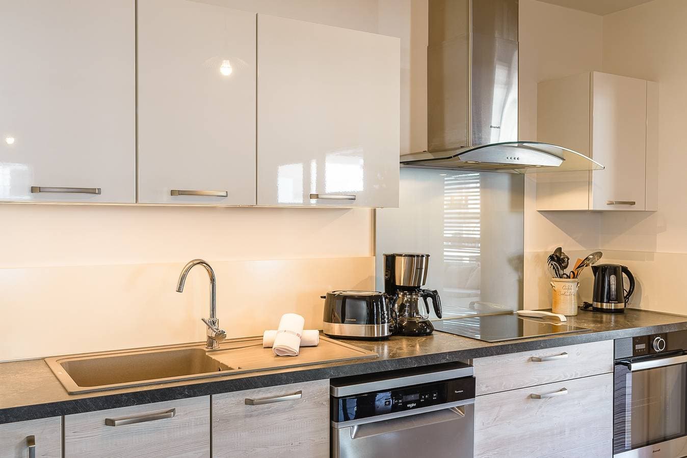 Foto 4 von 23: Ferienwohnung für 6 Personen mit Terrasse