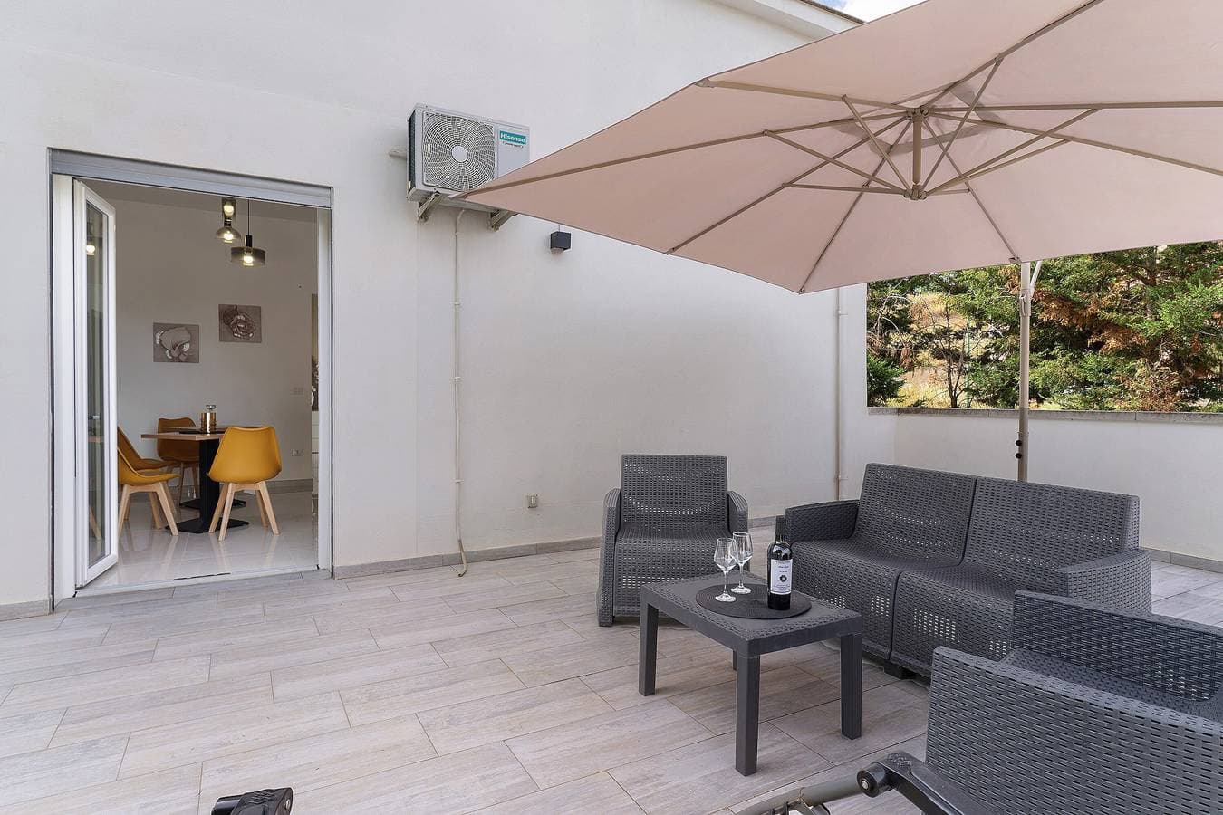 Foto 11 von 28: Zimmer 'Villa Maryam - Salvia' mit Gemeinschaftsterrasse, WLAN und Klimaanlage