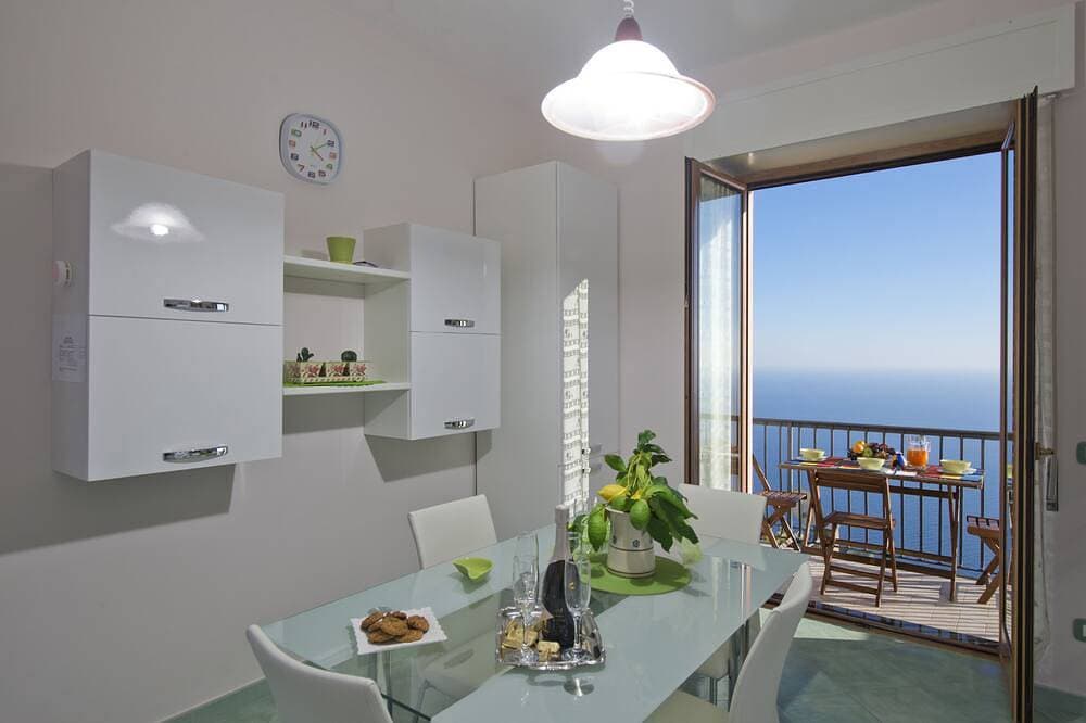 Foto 11 von 20: Emerald apartment with stunning panoramic sea view Amalfi Coast