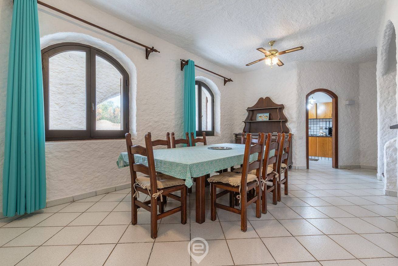 Foto 10 von 47: Villa für 6 Personen mit Garten