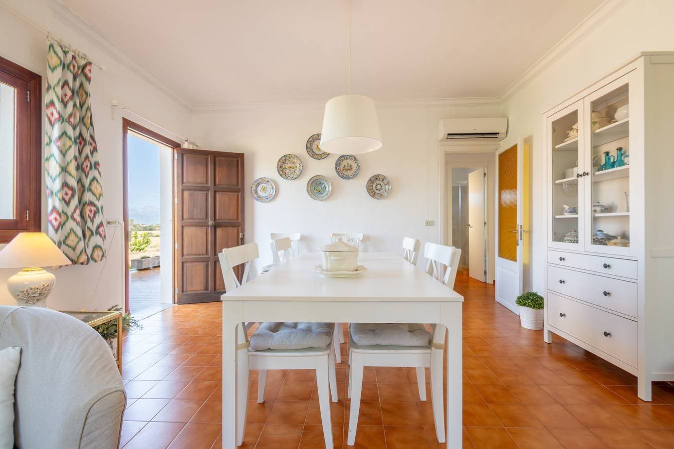 Foto 8 von 29: Ferienhaus "Es Viola" mit Bergblick, Pool, WLAN, Garten und Terrasse