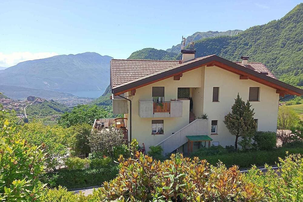 Foto 11 von 24: Ferienwohnung mit Terrasse und Parkplatz