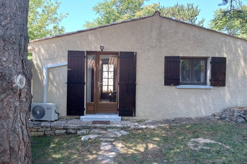 Maisonnette Rustique 1