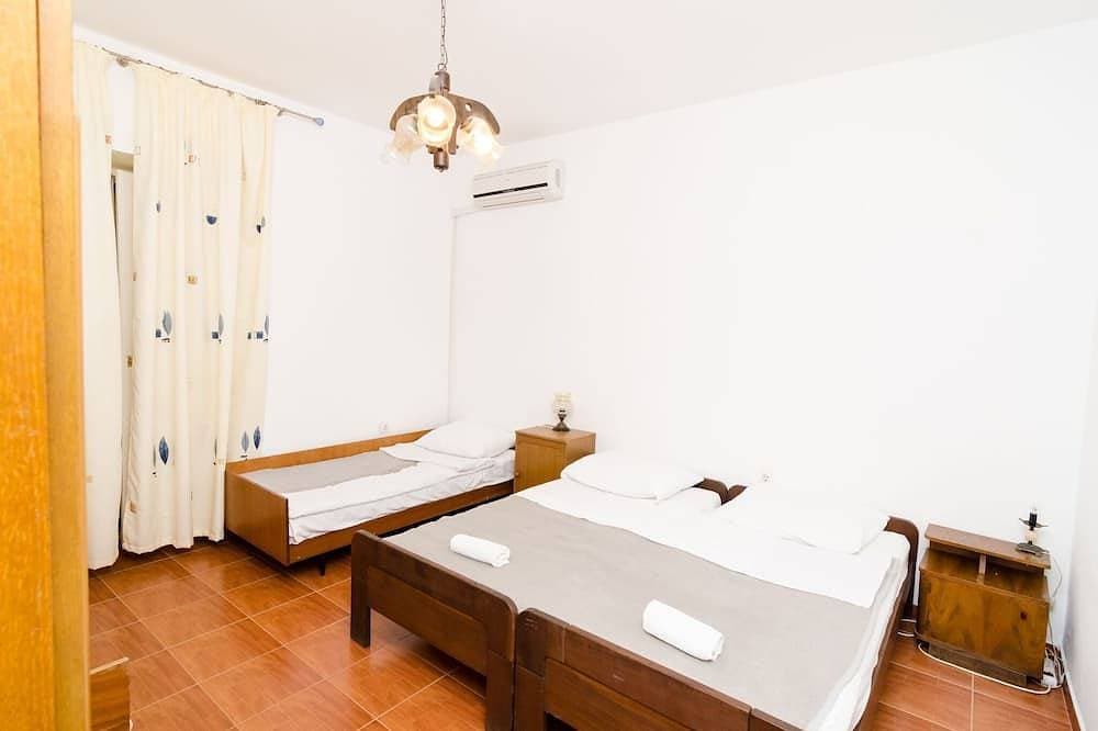 Guest House Kiko - Triple Room 1