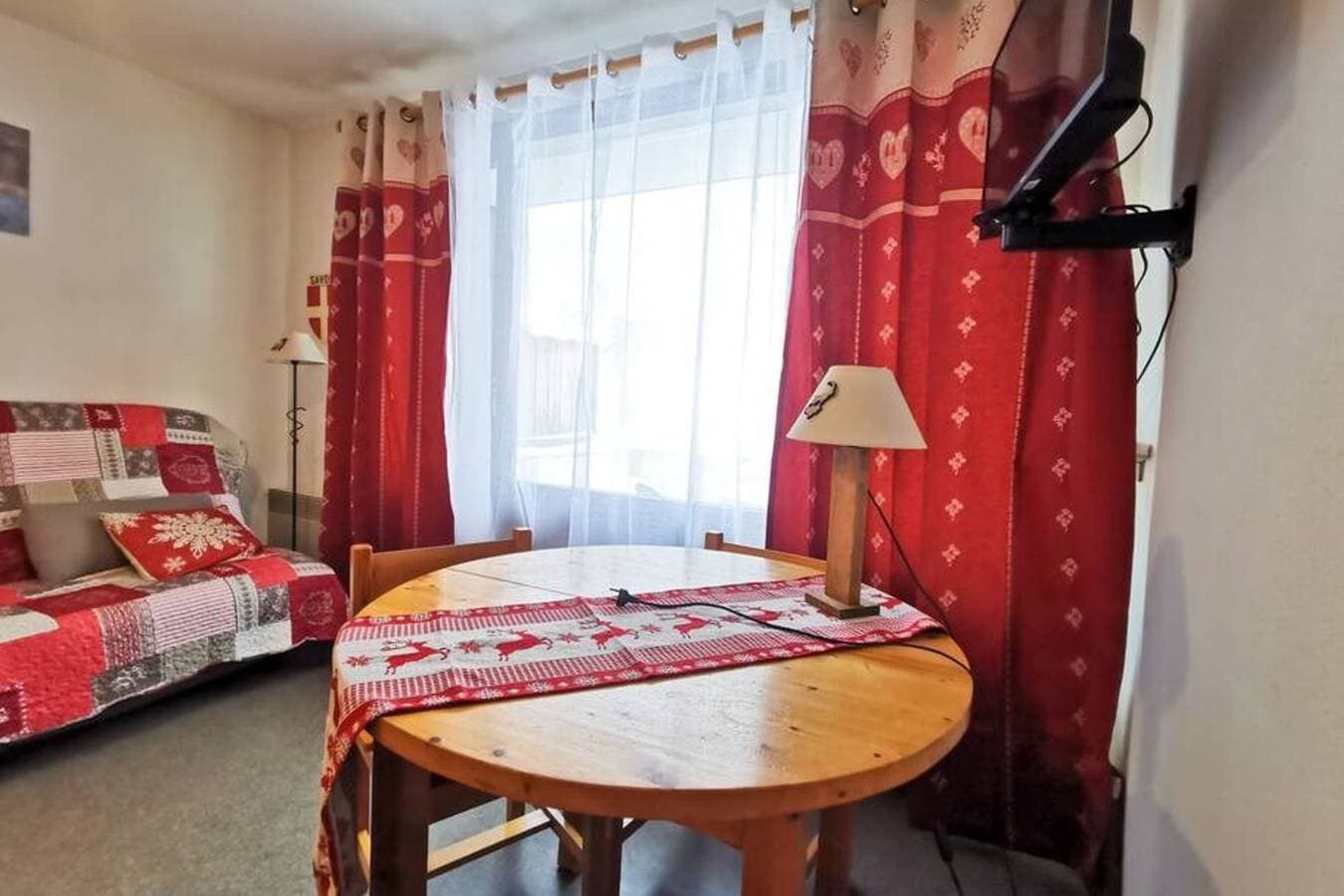 Foto 3 von 18: Ferienwohnung für 4 Personen mit Terrasse