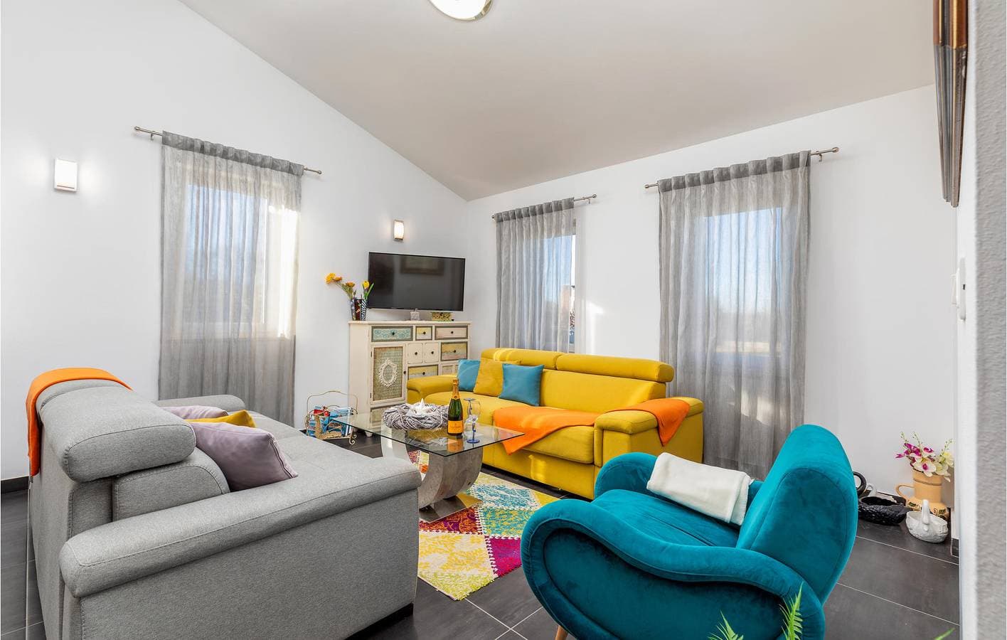 Foto 6 von 47: Charmante 180 m² große Wohnung mit Pool, Terrasse, in Küstennähe und mit Restaurants in der Nähe