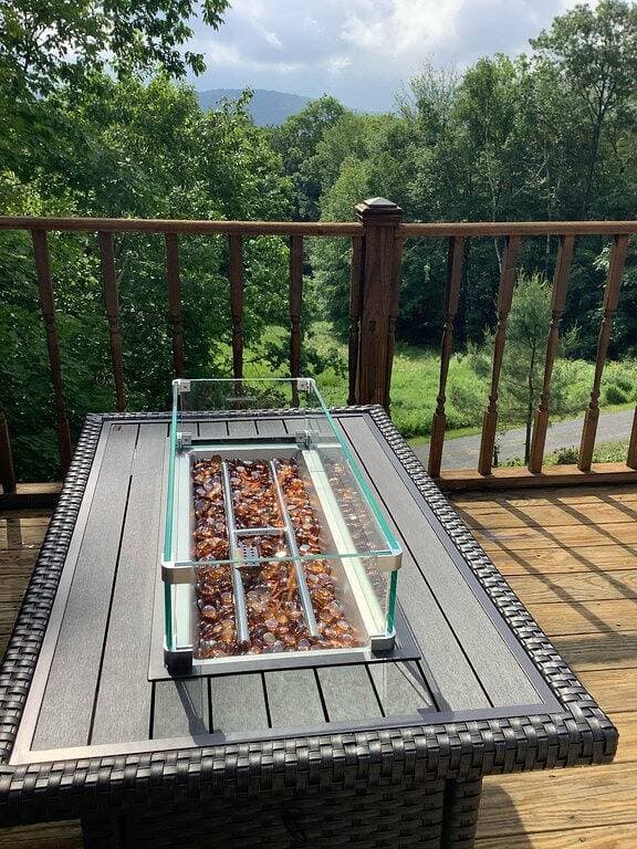 Foto 11 von 28: Private home on 37 acres with stunning mountain views