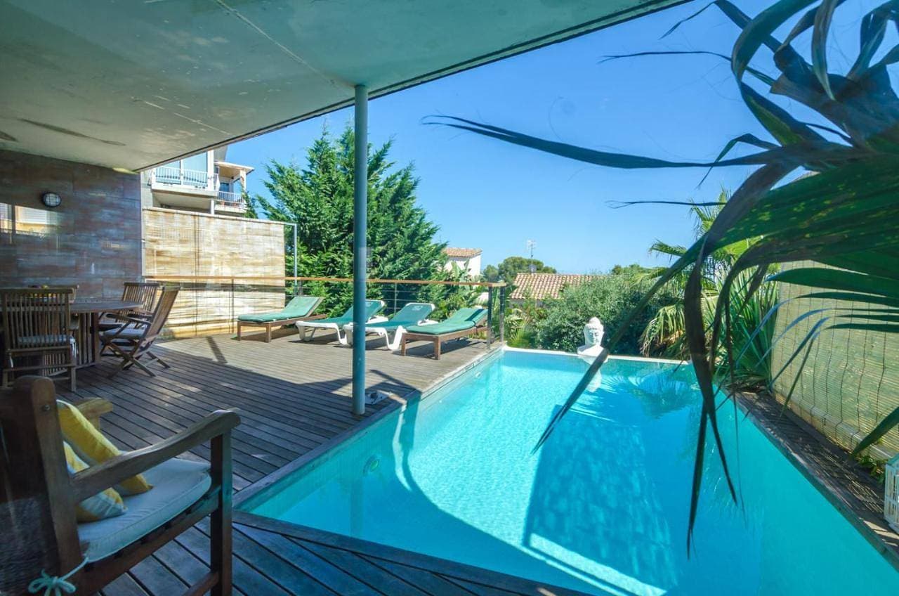 Foto 2 von 57: Villa with Private Pool