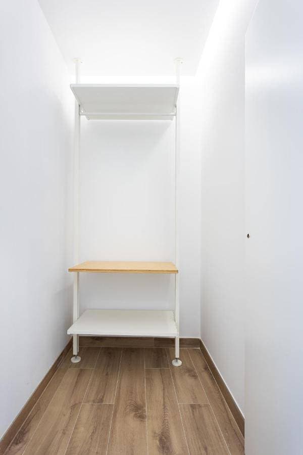 Foto 4 von 40: One-Bedroom Apartment